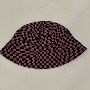 BAGGU Trippy Checker Bucket Hat